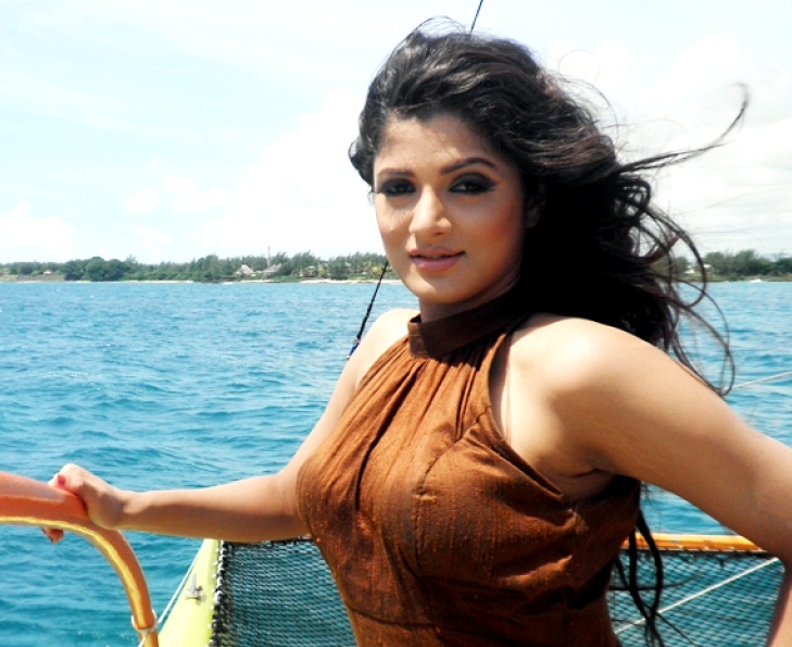 Srabanti Sexx - Once teased with 'Moti comment, Srabanti Chatterjee win beauty contest