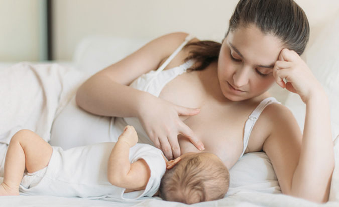 675px x 412px - Actress Lisa Haydon shares photograph of breastfeeding baby son
