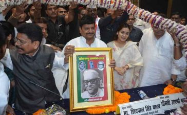 Aparna Yadav, Shivpal Singh Yadav, Akhilesh Yadav, Mulayam Singh Yadav, Prateek Yadav, Samajwadi Party, Samajwadi Secular Morcha, Daughter-in-law of Mulayam, Lucknow, Politics news