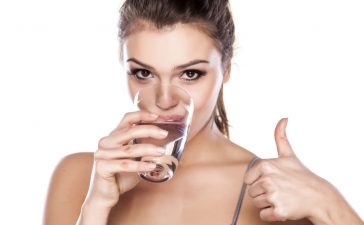 Women, Drinking water, Water drinking habit, Bladder infections, Health news, Lifestyle news