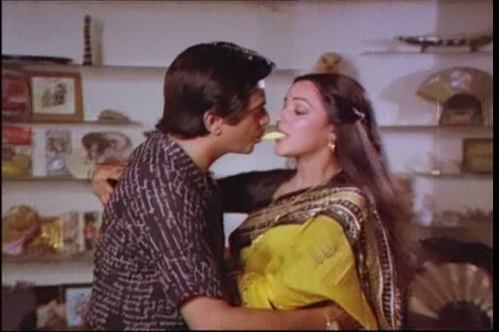 Hema Malini, Hema Malini first kissed, Actor kissed by Hema Malini, On-screen Hema kiss, Bollywood, Dharma Garam, Dharma Paaji, Dharmendra, Bollywood news, Entertainment news