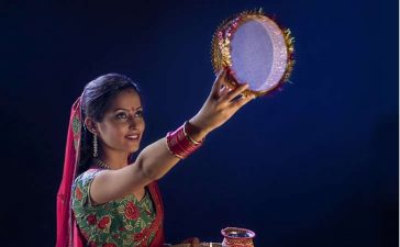 Karwa Chauth, husband, wife, relationship, love, Karwa Chauth mistakes, goddess Gauri, married women festivel, Offbeat news, Lifestyle news