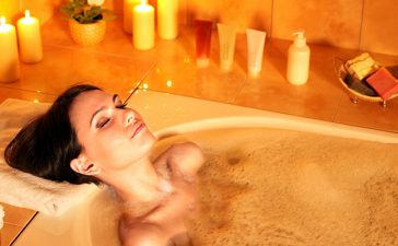 Bath before Sleeping, Sleeping at night, Bathing at night, Benefits of taking bath at night time, Health news, Lifestyle news, Offbeat news