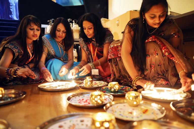 Diwali, Diwali festival, Festival of lights, Digital marketplace, Financial services, Financial products, Freecharge, Business news