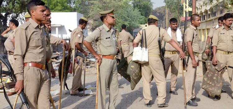 Physically challenged vendor, Vendor beaten to death, Vendor beaten to death policemen, Vendor beaten to death by UP cops, Uttar Pradesh Police, Hathras, Uttar Pradesh, Regional news, Crime news