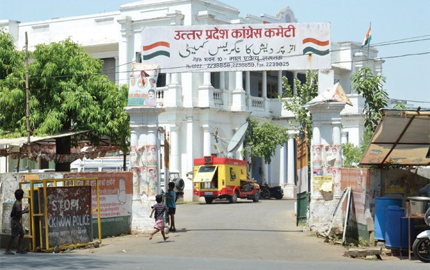 Priyanka Gandhi, Priyanka Vadra, Jyotiraditya Scindia, Lok Sabha elections, Lok Sabha polls, General elections, Congress headquarter, Mall Avenue, Lucknow, Uttar Pradesh, Politics news