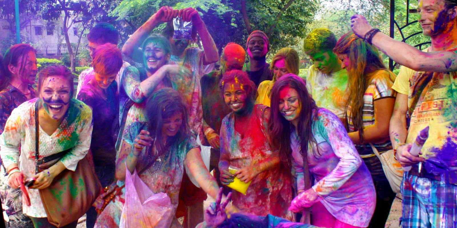 Holi, Holika Dahan, Holi festival, Festival of colours, Holi celebrations, Badi Holi, Chhooti Holi, Mahurat of Holi, Rituals of Holi, Spring, Summers, Timing of Holi, Offbeat news