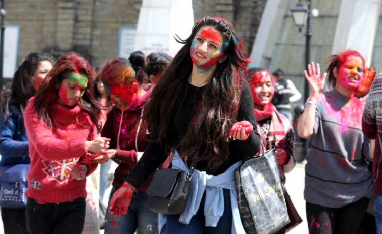 Holi, Holi festival, Holi colours, Holi celebrations, Lifestyle news, Health news, Offbeat news