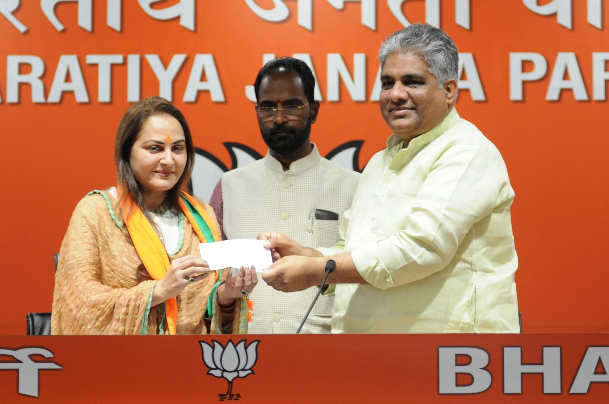 Jaya Prada, Amar Singh, Azam Khan, Noor Bano, Samajwadi Party, Congress, Bharatiya Janata Party, Telugu Desam Party, Rampur, Lok Sabha polls, Lok Sabha elections, Uttar Pradesh, Politics news