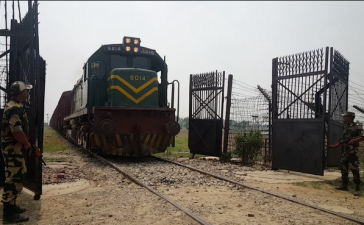 Samjhauta Express, Attari railway station, Wagah railway station, Punjab, Pakistan, India, Lahore and Attari, Passenger and parcel train, National news