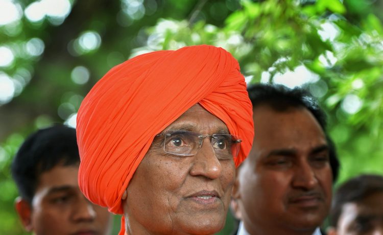 Swami Agnivesh, Sadhvi Pragya Thakur, Narendra Modi, Hemant Karkare, Digvijaya Singh, Bharatiya Janata Party, Maharashtra ATS chief, Lok Sabha elections, Lok Sabha polls, Malegaon blast case, Bhopal, Madhya Pradesh, Regional news