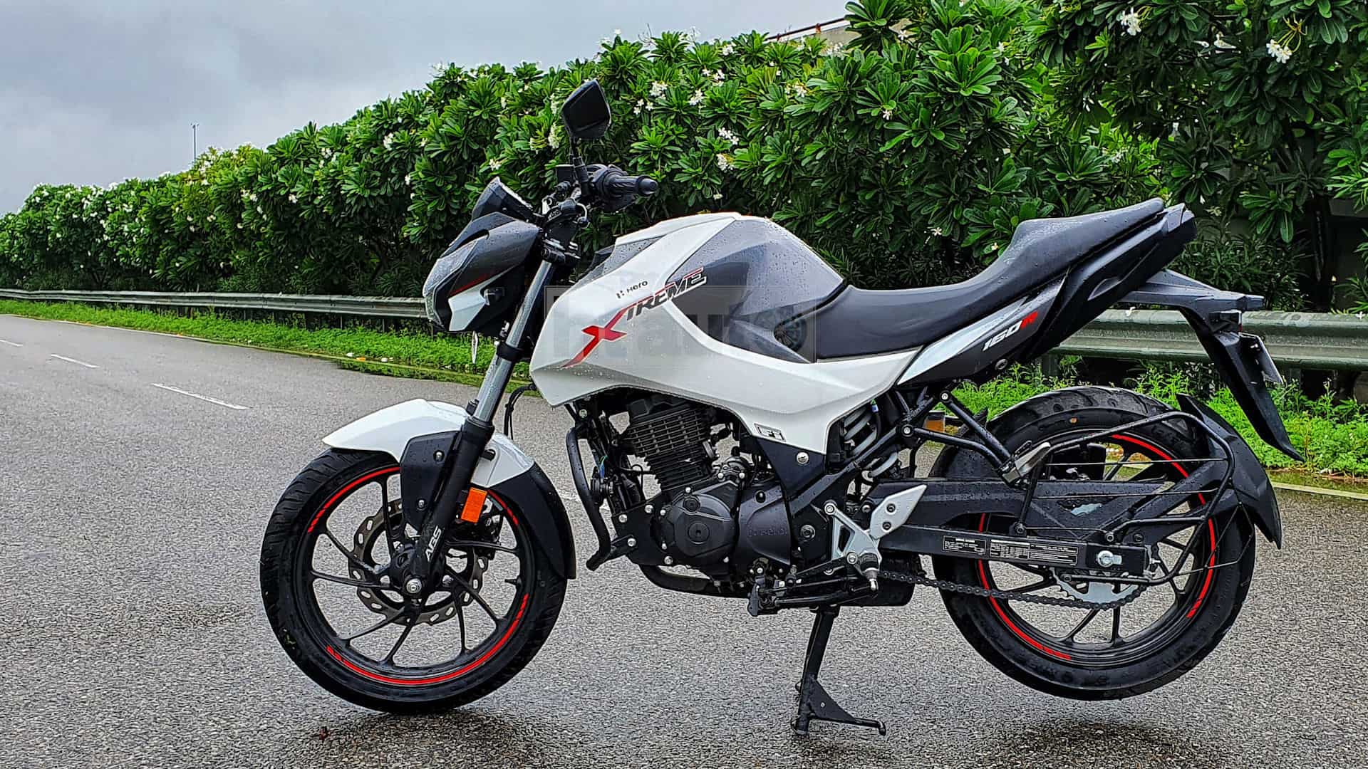 Read Price And Features Of Newly Launched Hero Xtreme 160r Stealth Edition Live Uttar Pradesh